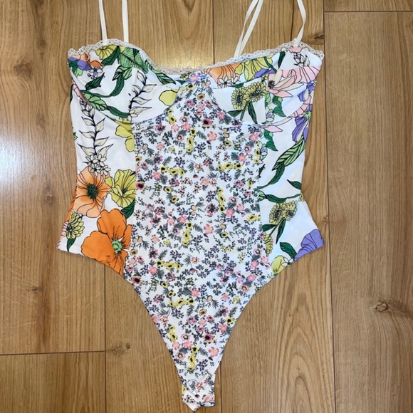 AFRM Liam Bodysuit - Picture 6 of 11